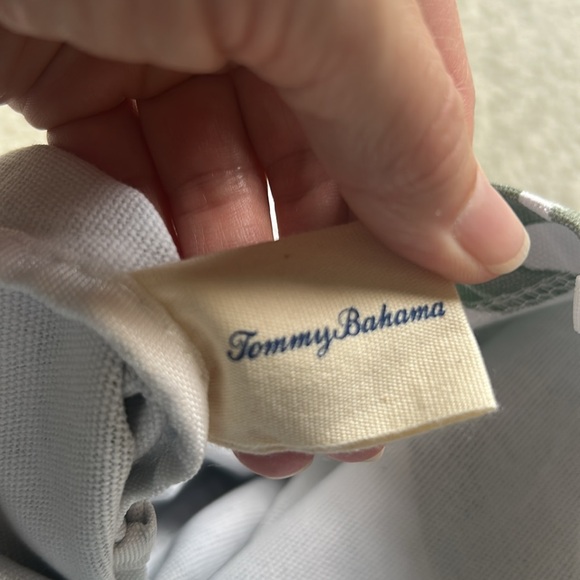 Tommy Bahama Tropical Tote Bag - Picture 9 of 11